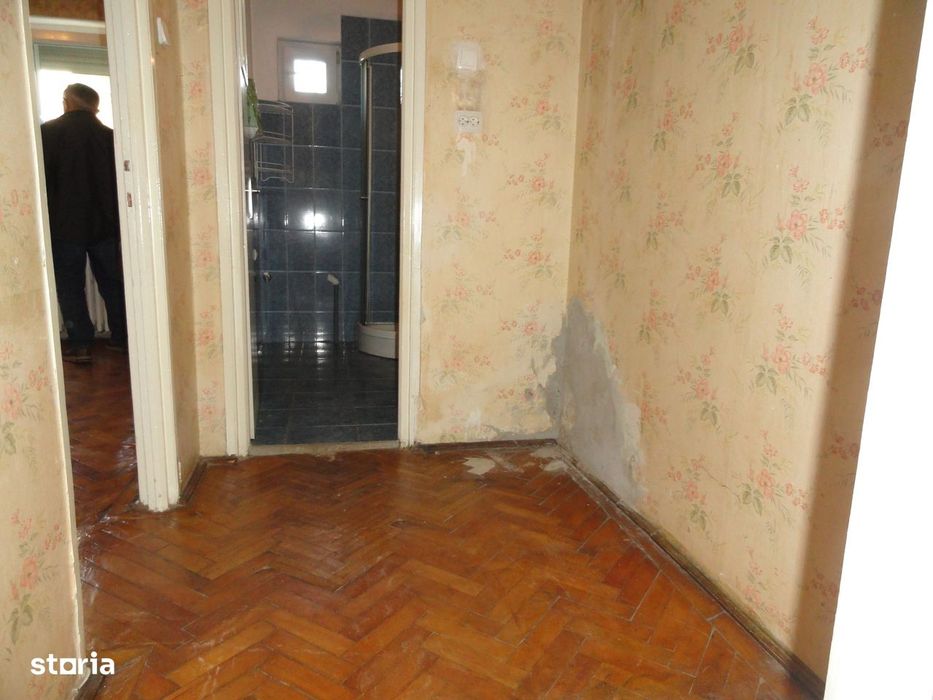 Apartament 3 camere conf. 1 parter inalt zona centrala, vad comercial
