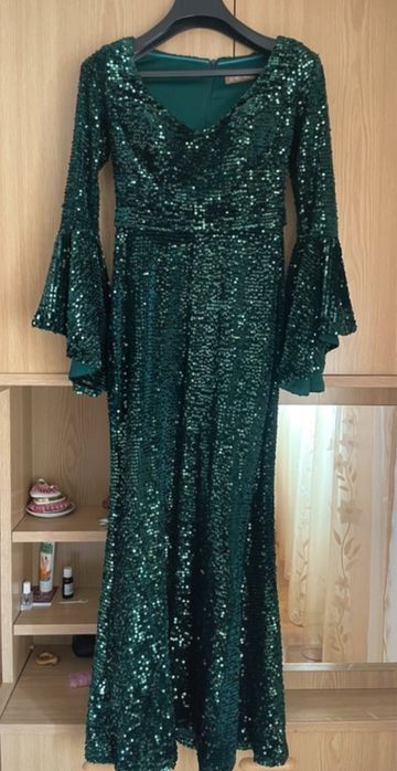 Rochie de seara verde smarald din catifea cu paiete