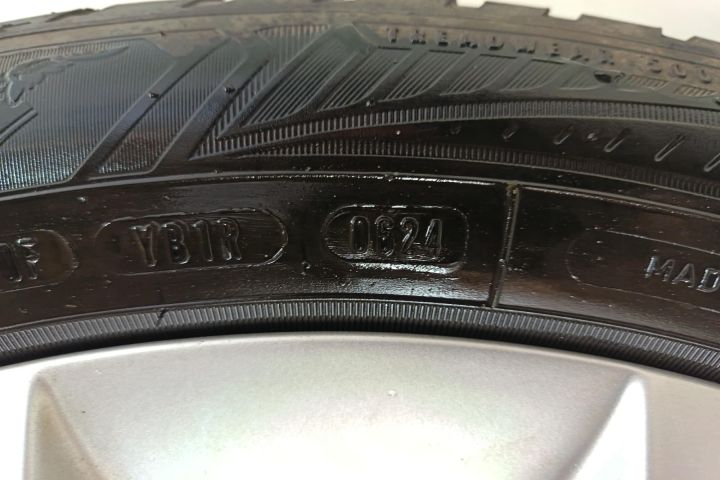 Jante aliaj cu anvelope 205/55 R16 91V M+S Good Year 6.5Jx16H2 Et49 5