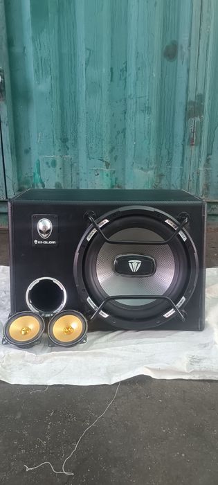 Продаётся сабвуфер в идеальном состоянии