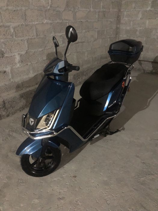 Skuter Yadea t5 kami bor!