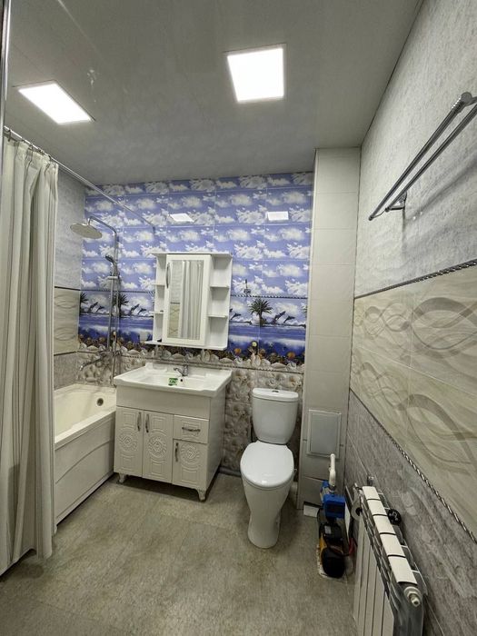 Продаётся 3х комнатная люкс квартира в самом центре города!
(Новостро