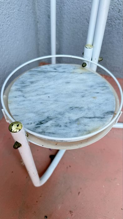 Цветарник с керамични подложки