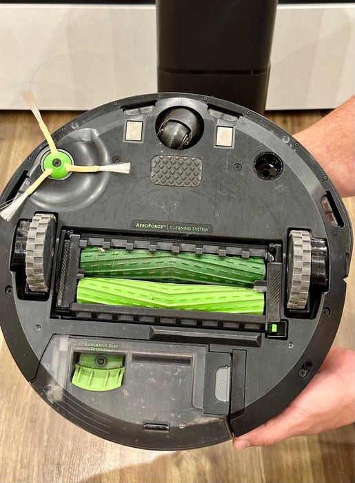 Roomba i3 + Clean Base