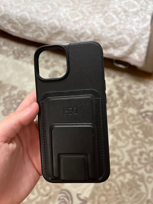 Продам чехлы на Iphone 13