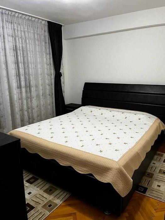 Apartament de vanzare cu 3 camere, zona Lunei, 70 mp!