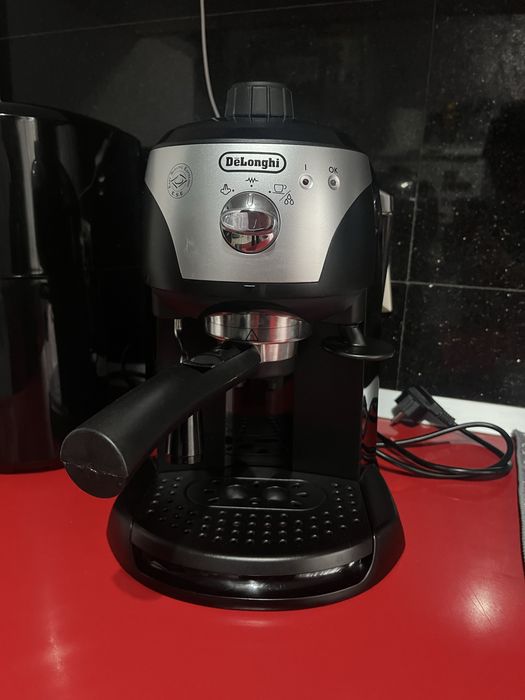 Vand Espressor DeLonghi