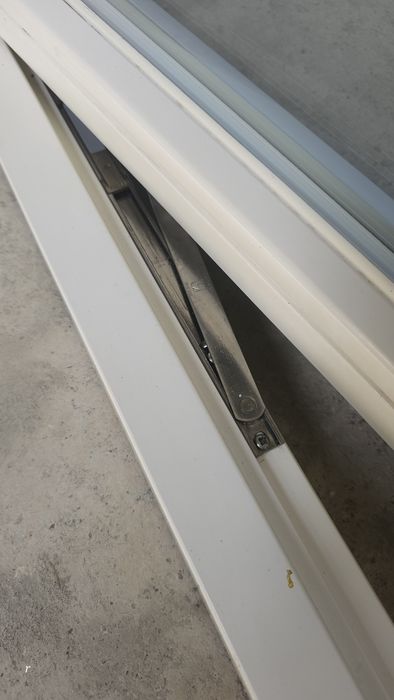 Fereste termopan cu rama din lemn (Bereco)