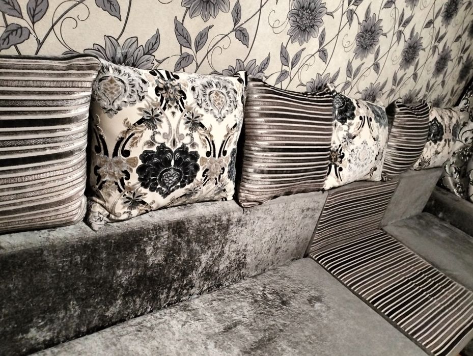 Зальный  мягкий уголок