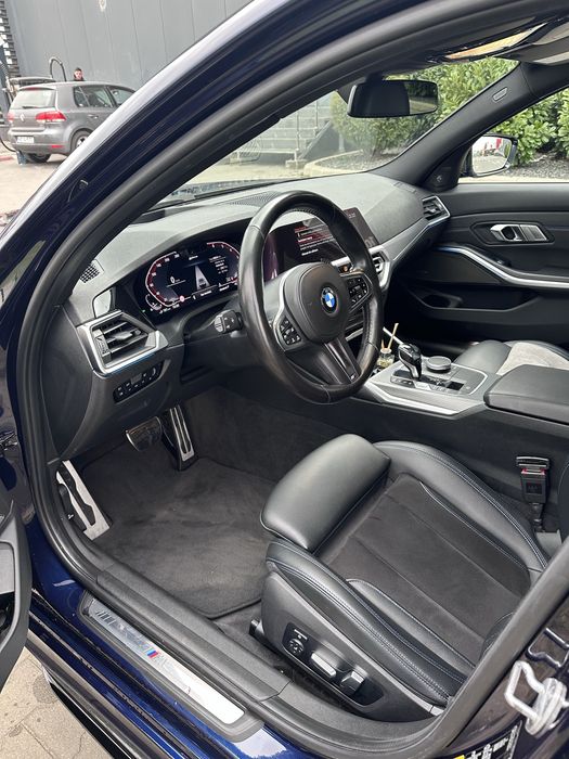 BMW Seria 3 BMW 330e M Sport 292 cp Plug in Hibrid