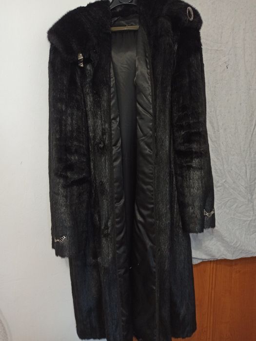 Верхняя одежда 4.000 тг