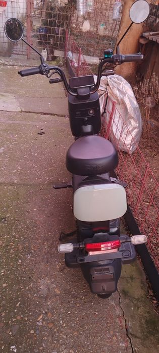 Vând urgent Scuter electric 1300lei