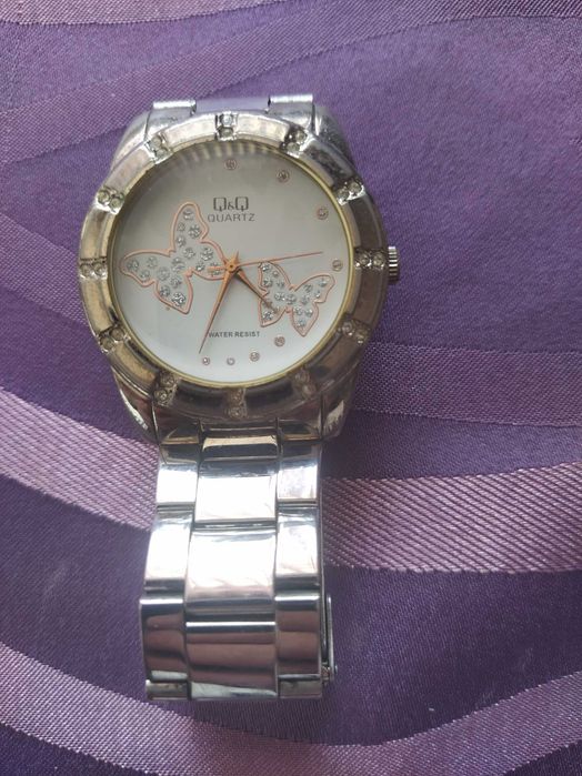 Дамски часовник Q&Q