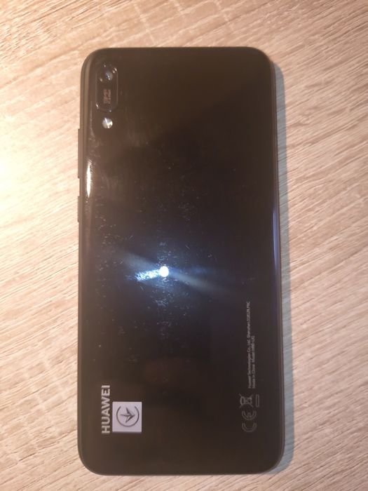 Telefon HUAWEI Mate 20 lite și HUAWEI Y6