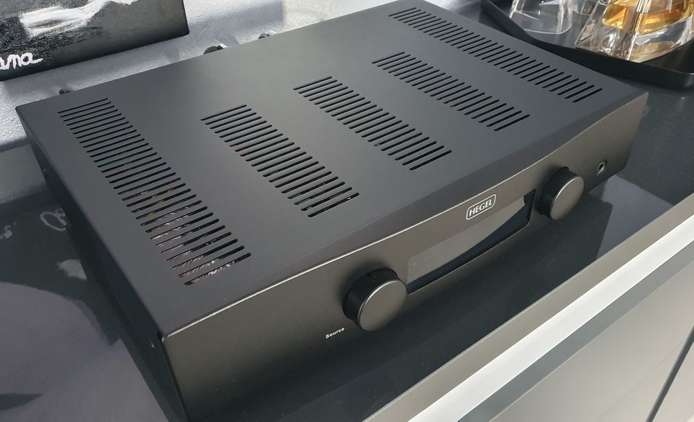 Vand amplificator Hegel H95 in garantie