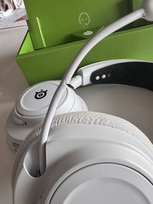 Steelseries Arctis Nova 7X