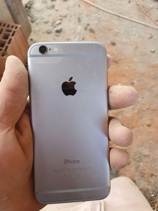 Vand iphone 6 aproape nou