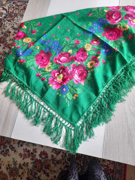 Кърпа, забрадка за носия