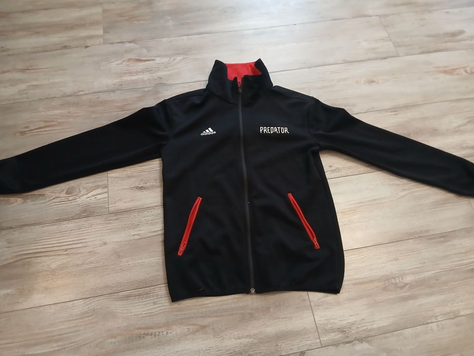 Готин слуитчър на Adidas