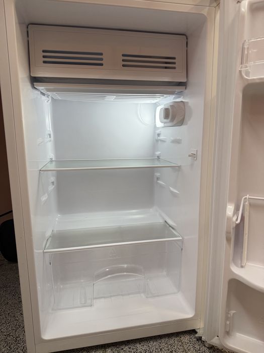 Хладилник crown в гаранция