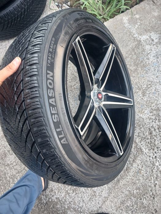 17 vossen saka diska balon gentra uchun