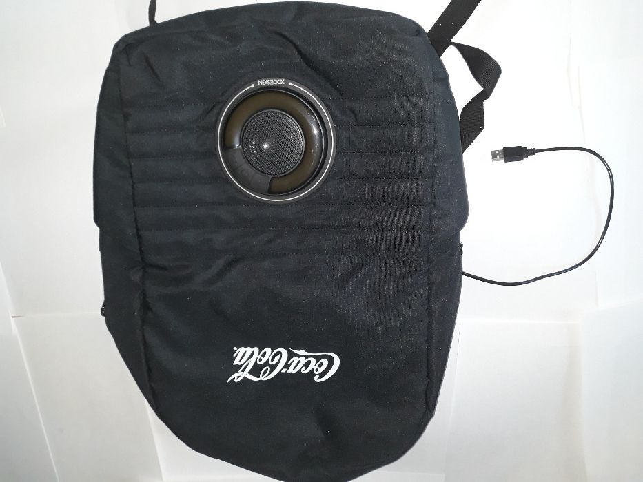 Ghiozdan cu boxa portabila wireless