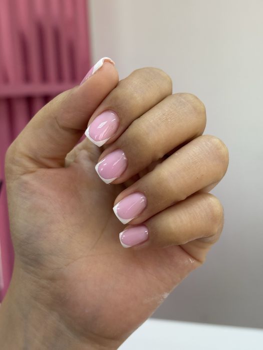 Маникюр , педикюр