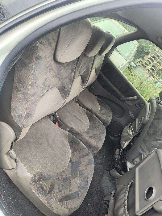 Рено Меган Сценик на части или цяла