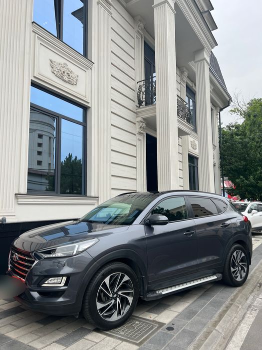 Hyundai  Tucson High-Tech Plus