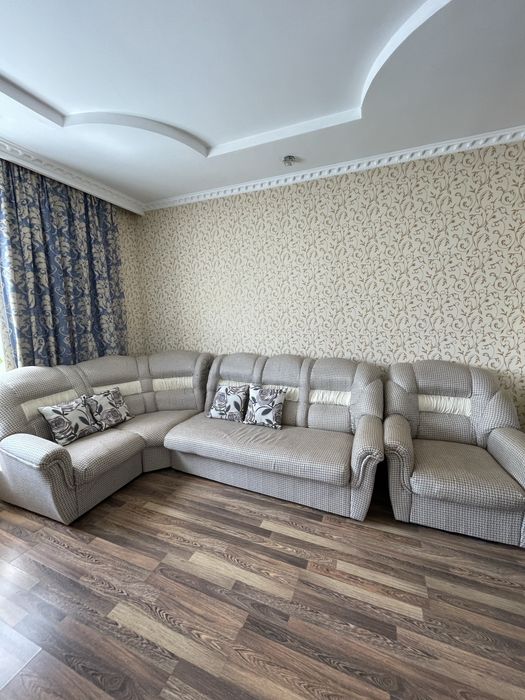 Продается диван в хорошем состоянии