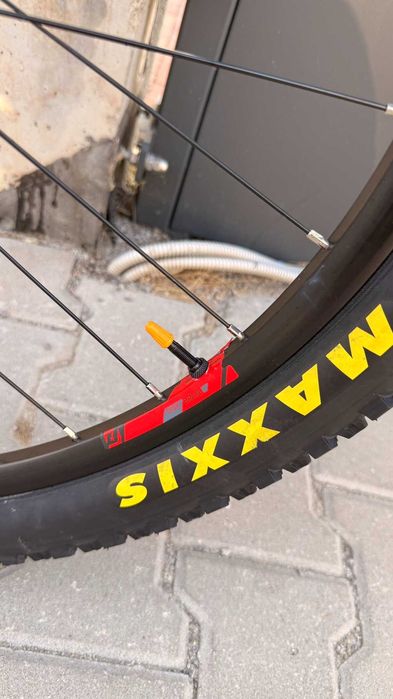 Маунтинбайк Drag Hardy 9.0 M – RockShox 35 Gold, Shimano CUES/XT 1x11, Dropper, Tubeless