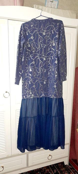 Модная турецкая платье тёмно синего цвета обманка снизу сетка юбка