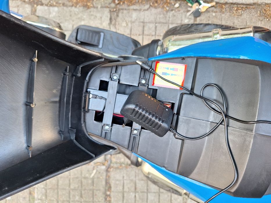 Акумулаторен детски мотор