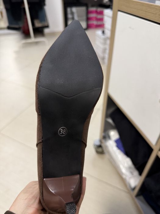 Кафяви дамски боти