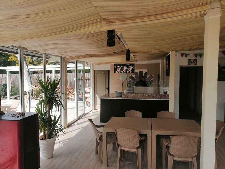 Afacere de vânzare - Pensiune Comana cu restaurant și pizzerie