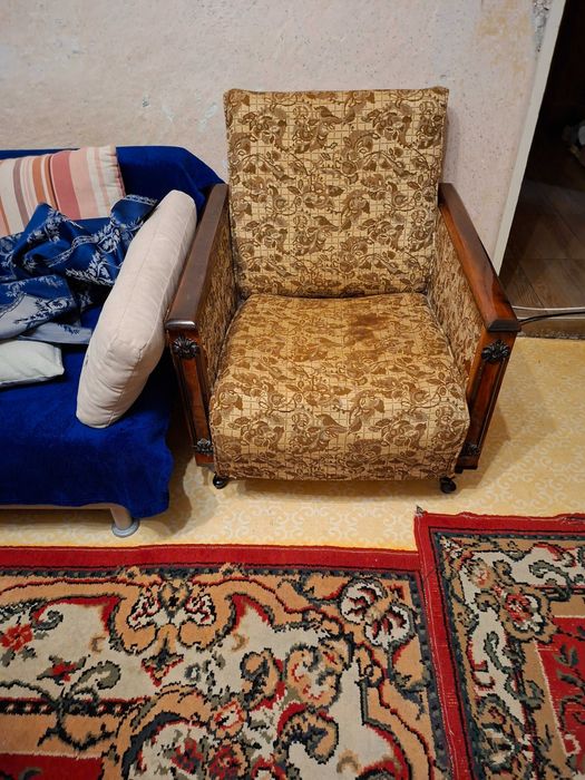Vand urgent mobila sufragerie set complet in stare buna la un pret foarte bun.