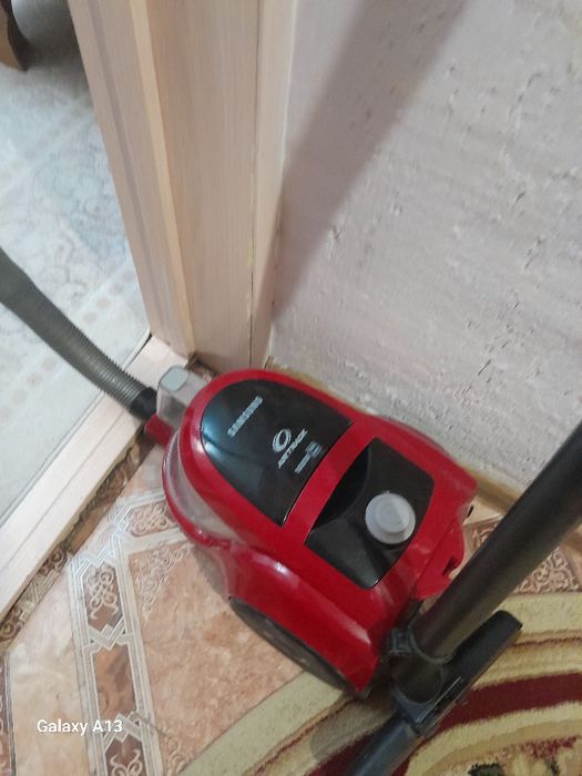 Продам пылъесос б/ у