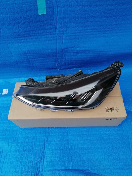 Far  stânga Ford Focus  2022 full led