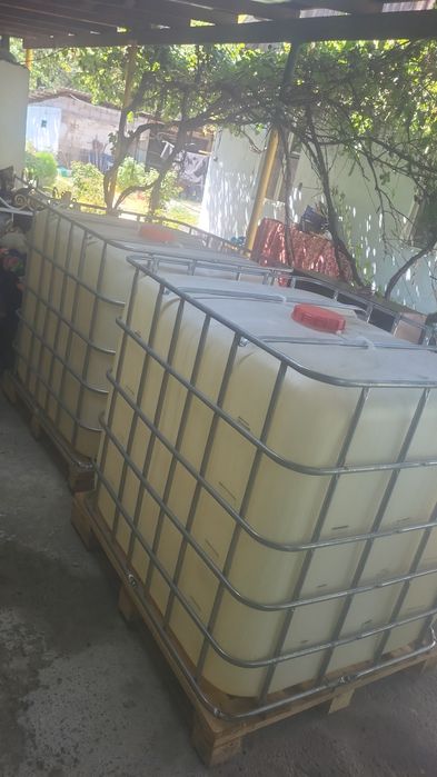 Продам бочки большие целые