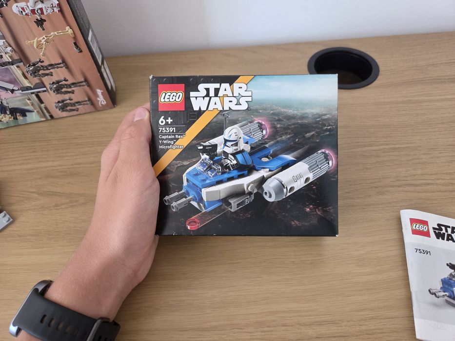 Vand Lego 75372 in stare impecabila plus 75391 CADOU