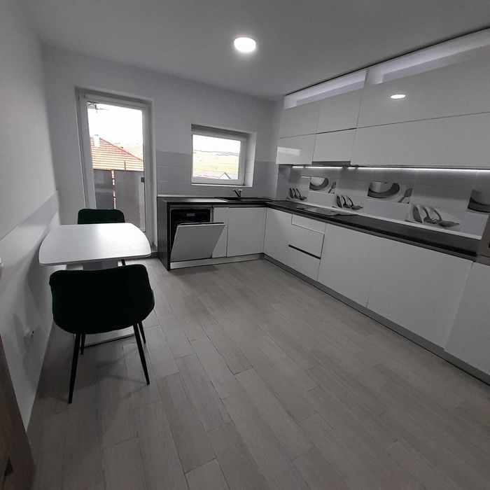 Casa moderna  Dezmir