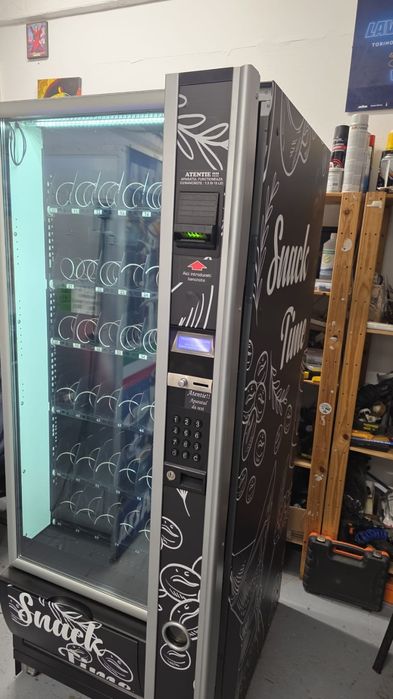 Vitrina automata Necta