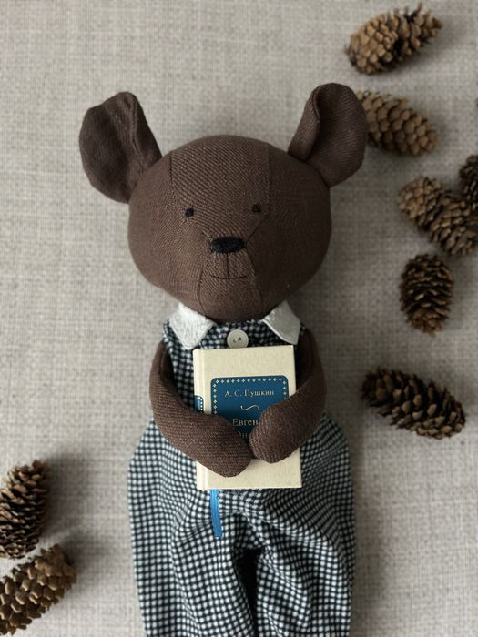 Игрушки ручной работы с одеждой