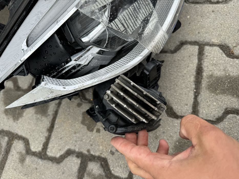 Десен оборудван фар за BMW G30 G31 Adaptive led