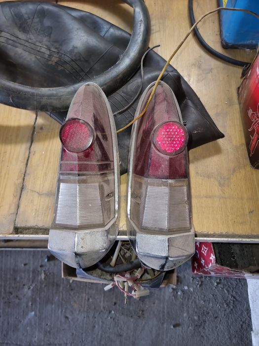 Фонари задние ..