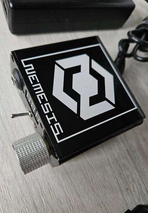 Kwadron Nemesis Tattoo Sursă de alimentare de tatuat