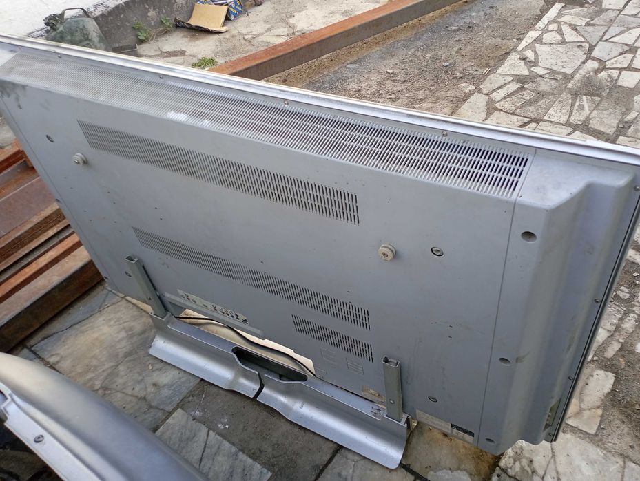 Телевизор Philips полностью рабочий