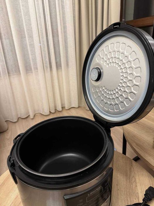 Liberton LMC-5933 Мултикукърът