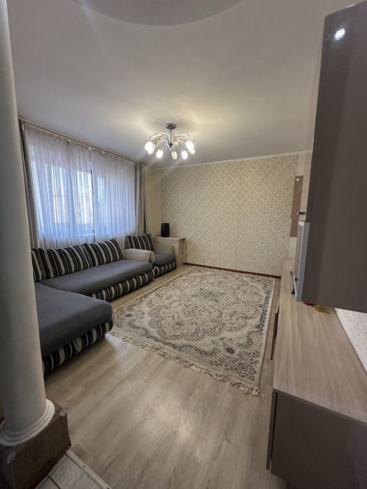Продается 4-х комн. Квартира в центре