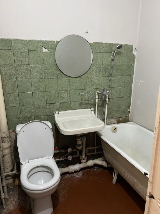 Сдам 1 ком кв 4 мкр 20 дом